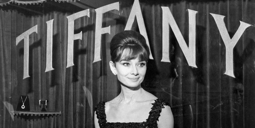 Den glamour&ouml;sa sk&aring;despelerskan Audrey Hepburn slog igenom i filmen 