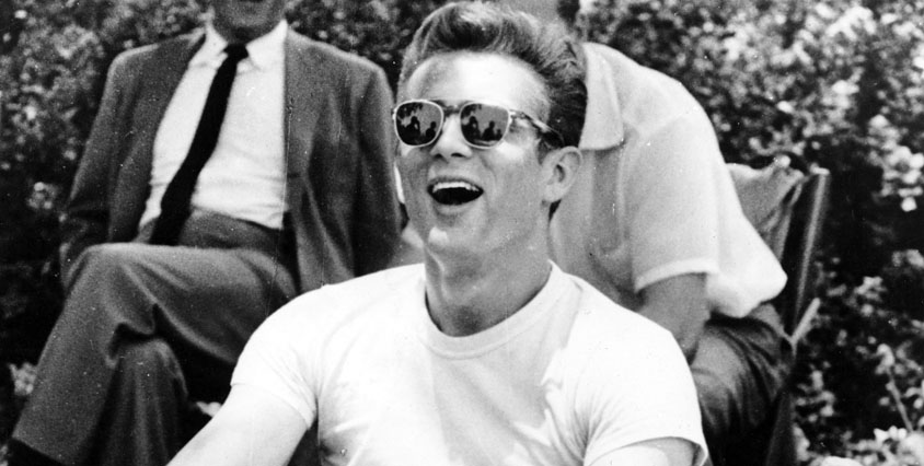 Sk&aring;despelaren James Dean anses vara en tv&auml;tt&auml;kta ikon. Han var 50-talets st&ouml;rsta manliga sexsymbol innan sin tidiga d&ouml;d 1955. 