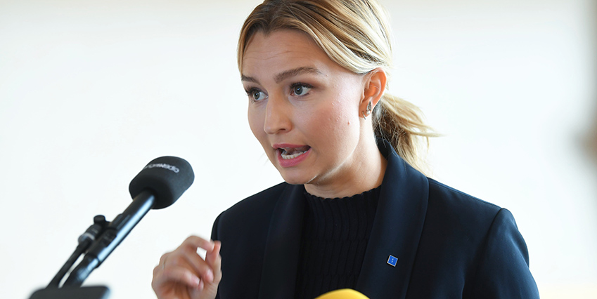 ebba busch esbjorn stor 3 - Stoppa Pressarna