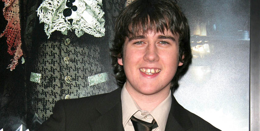 Minns ni den n&ouml;rdiga sk&aring;disen Matthew Lewis som spelade mot Daniel Radcliffe i 