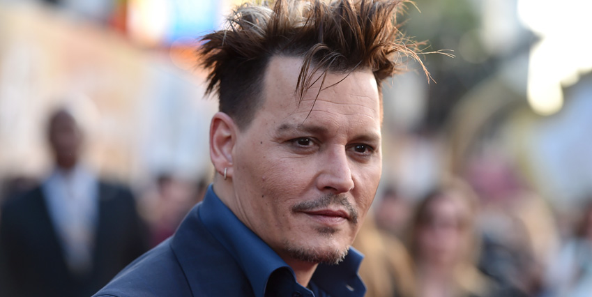Enligt flera uppgiftsl&auml;mnare ska personen ha meddelat Johnny Depp att det var dags att runda av f&ouml;r dagen, n&auml;r sk&aring;despelaren blev vansinnig.