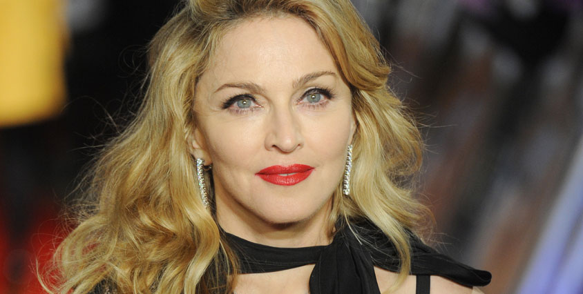 Jobbar du f&ouml;r Madonna ska du vara lycklig f&ouml;r det och inte kr&auml;va n&aring;got betalt. Det avsl&ouml;jar en k&auml;lla, enligt Expressen. Popdrottningen kr&auml;ver tydligen att f&aring; allt gratis och v&auml;grar sk&auml;mma bort sina anst&auml;llda med presenter.
