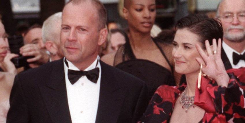 Bruce Willis och ex-hustrun Demi Moore &auml;r fortsatt goda v&auml;nner och hon &auml;r med och st&ouml;ttar stj&auml;rnan.