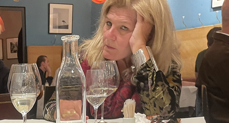 Radiostj&auml;rnans ostronfrossa p&aring; lyxkrogen