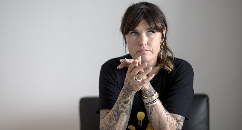 Mia Sk&auml;ringer ber&auml;ttar om sin d&ouml;dliga sjukdom