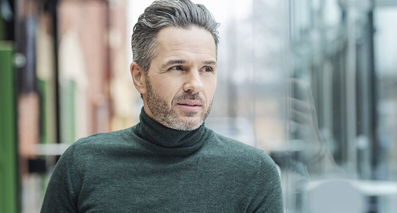 Peter J&ouml;back intagen p&aring; behandlingshem i England