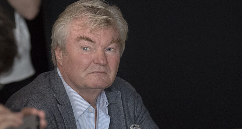 Peter Dalle helt utblottad efter krisen