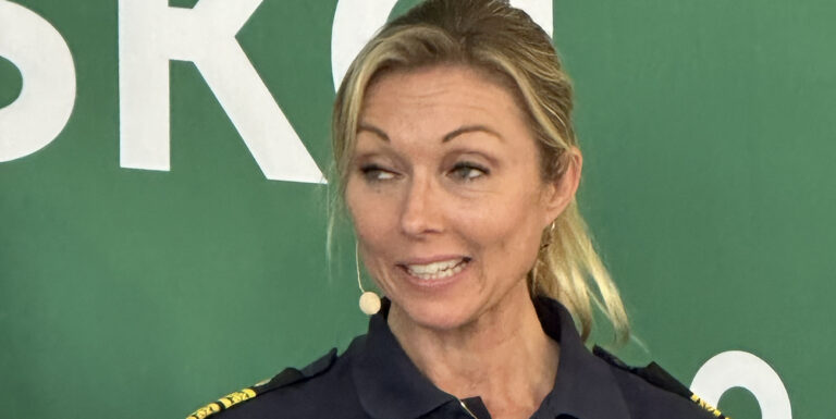 Linda H Staafs sk&ouml;na revansch mot Polisen efter petningen