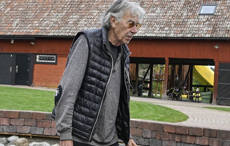 Lasse Åbergs vacklande hälsa väcker oro