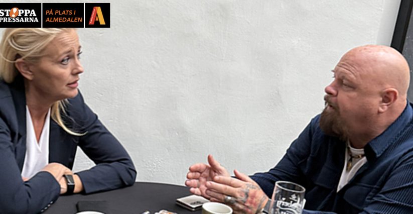 Avslöjande bilder: Anders Bagges krismöte med hustrun