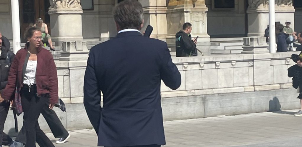 När Madeleine pikade maken för att han inte var på gymmet brast det för Chris som skyndade sig hem.