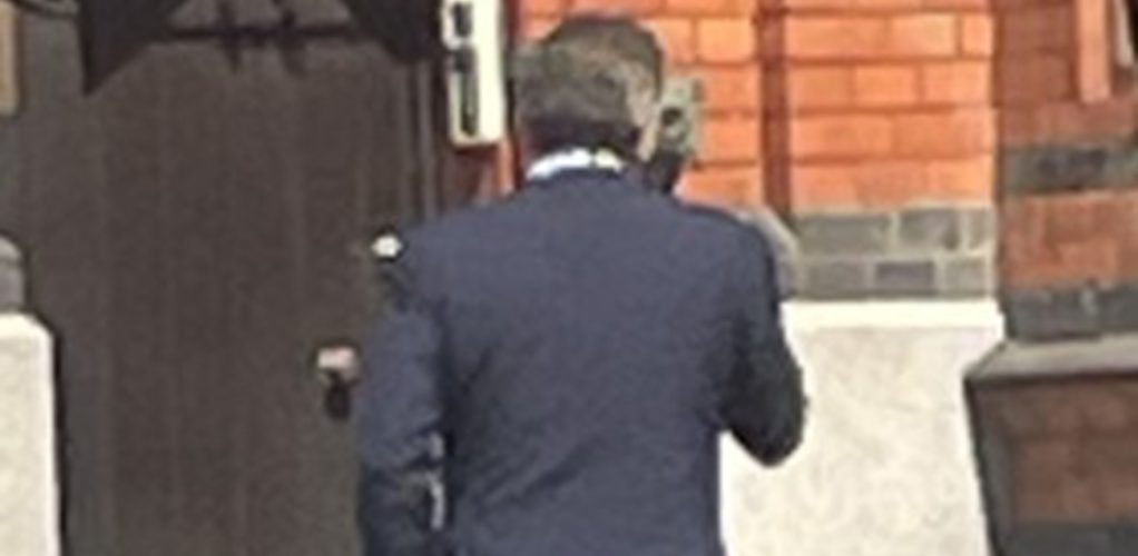 Chris O'Neill är en stark motståndare till knark och han tål inte när folk i hans omgivning brukar kokain.