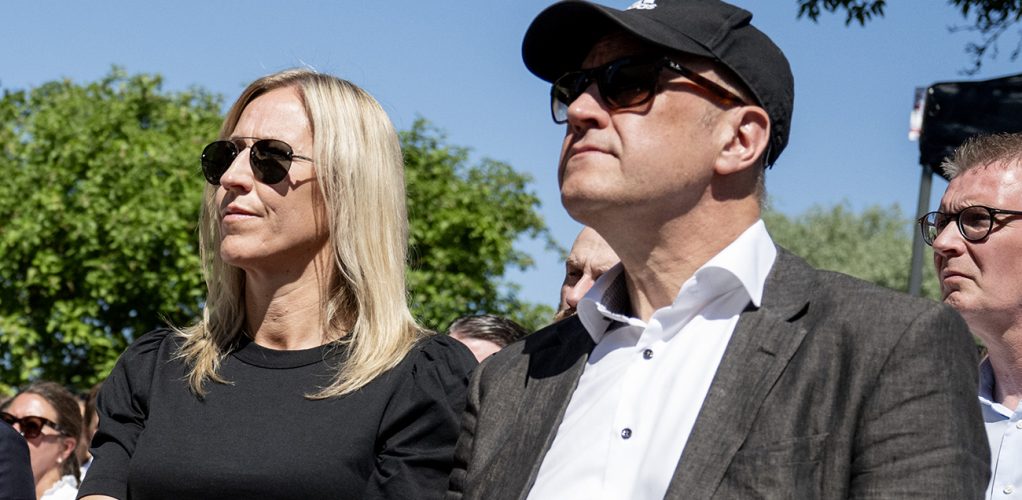 Fredrik Reinfeldt är på plats i Almedalen och snart ska han gifta sig med sin älskade, Anna Nordin.