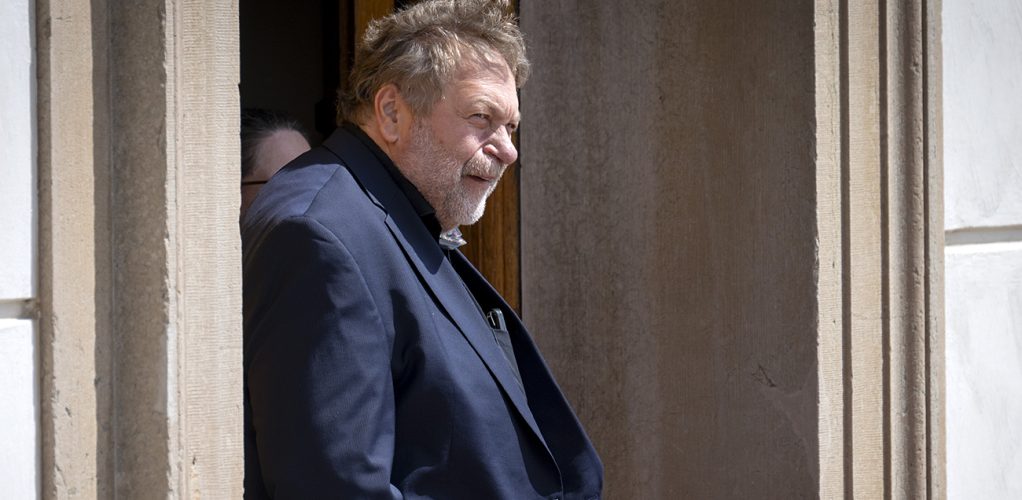Landshövdingen i Blekinges make, Torsten Jansson är lite lik Chris.