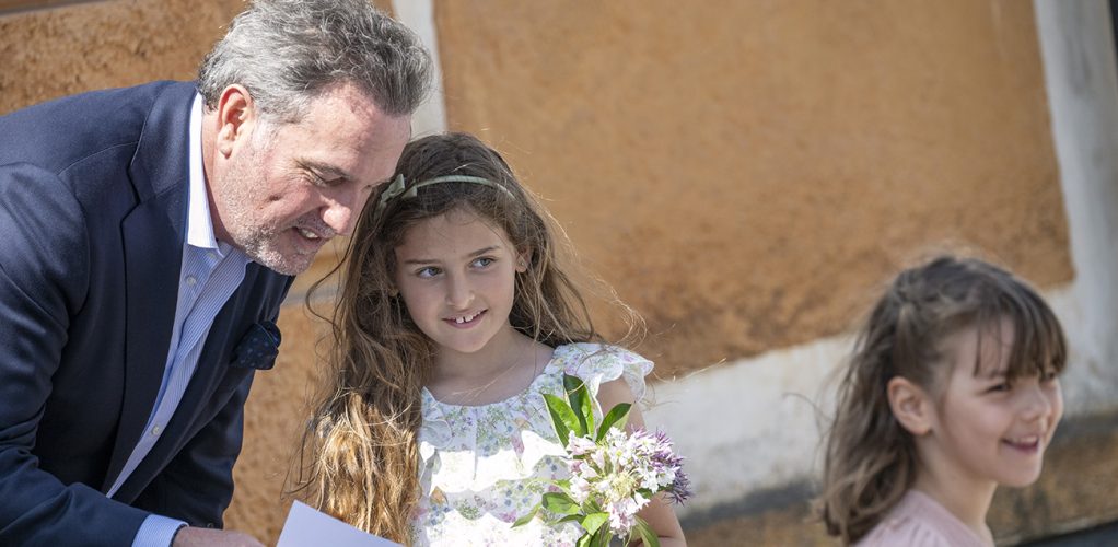 Prinsessan Adrienne var glad att pappa Chris kunde slita sig från sitt viktiga jobb och vara med i Blekinge sedan mös de till det under middsommar.