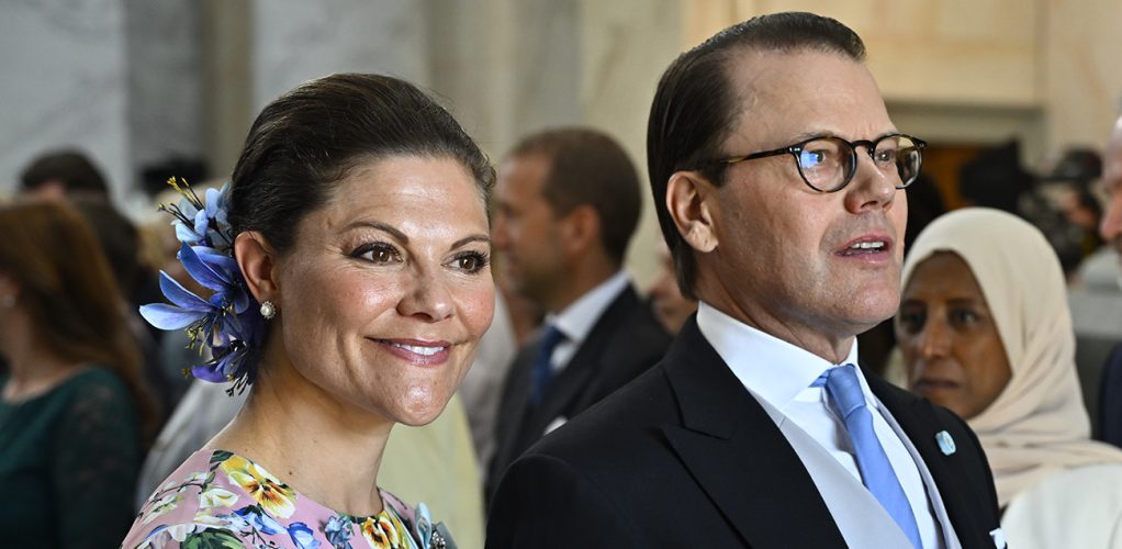 Prins Daniel höjde rösten och la sig i men prinsessan Estelles skola vek inte ner sig för kunglighetens krav.