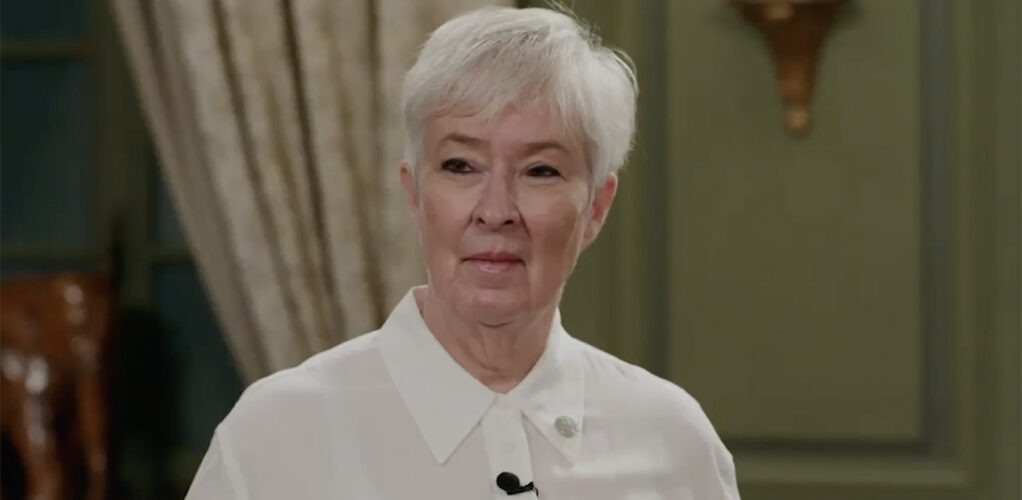 Mona Sahlin har haft en behaglig resa i ”Förrädarna” – till nu.