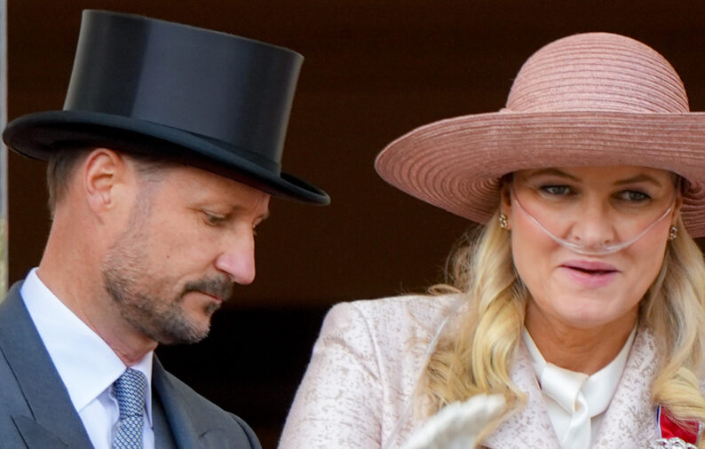 Kronprins Haakon larmar: Mette-Marit allt s&auml;mre