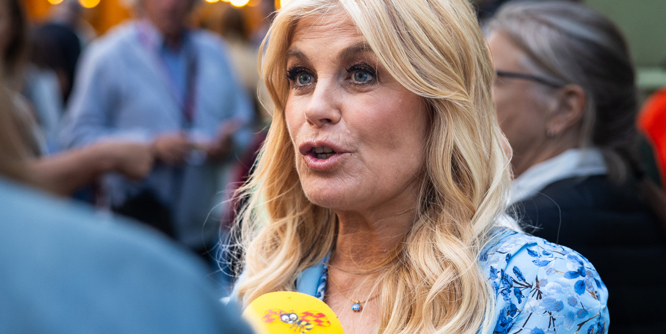 Raseriet mot Pernilla Wahlgren efter fiaskot: &rdquo;Kasta ut henne!&rdquo;