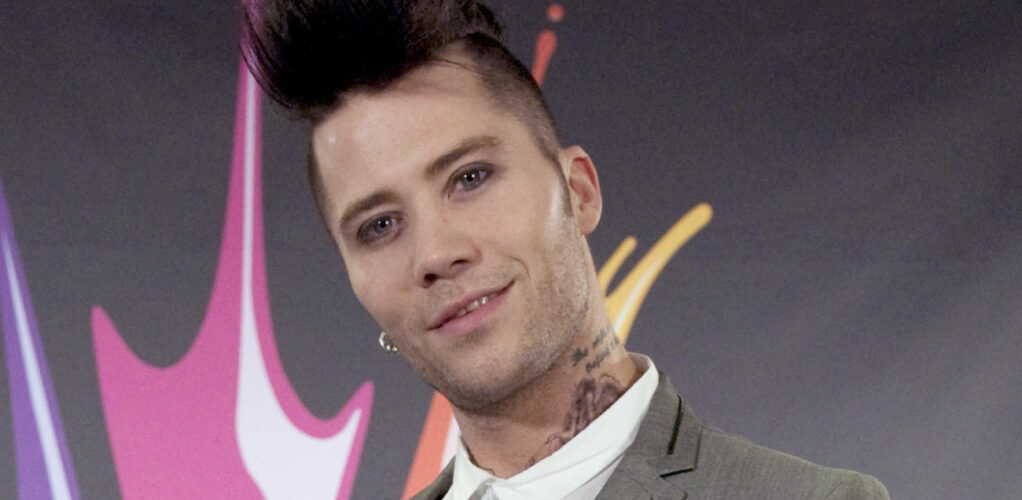Brolle deltog i Melodifestivalen 2011 och blev en stor favorit i landet.