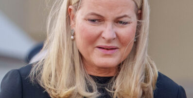 Mette-Marit allvarligt sjuk &ndash; missade kung Haakons st&ouml;rsta stund
