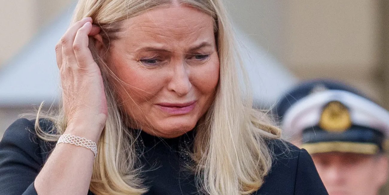 Mette-Marits chockbesked &ndash; Haakon l&auml;mnas utan drottningen