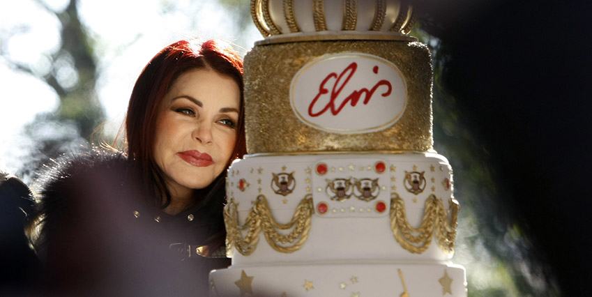 priscilla presley hjartekross stor5 1 - Stoppa Pressarna